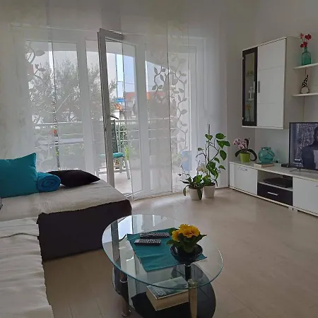 Apartman With Parking Space - 19340 Vodice