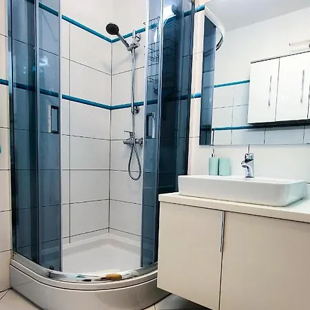 With Parking Space - 19340 וודיצה